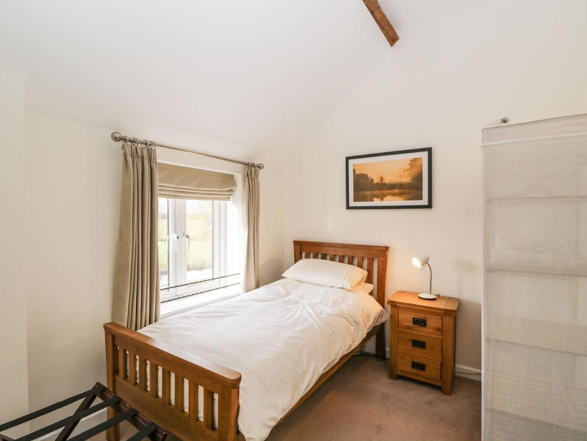 Stables Cottage Melksham Esterno foto